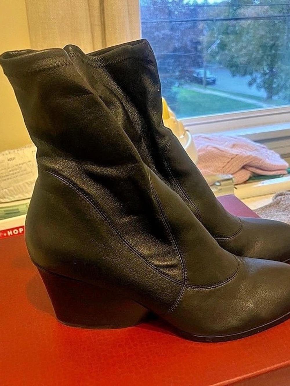 Donald J Pliner Pandra-30 Leather Heeled Boots in Black US 10 Like New
